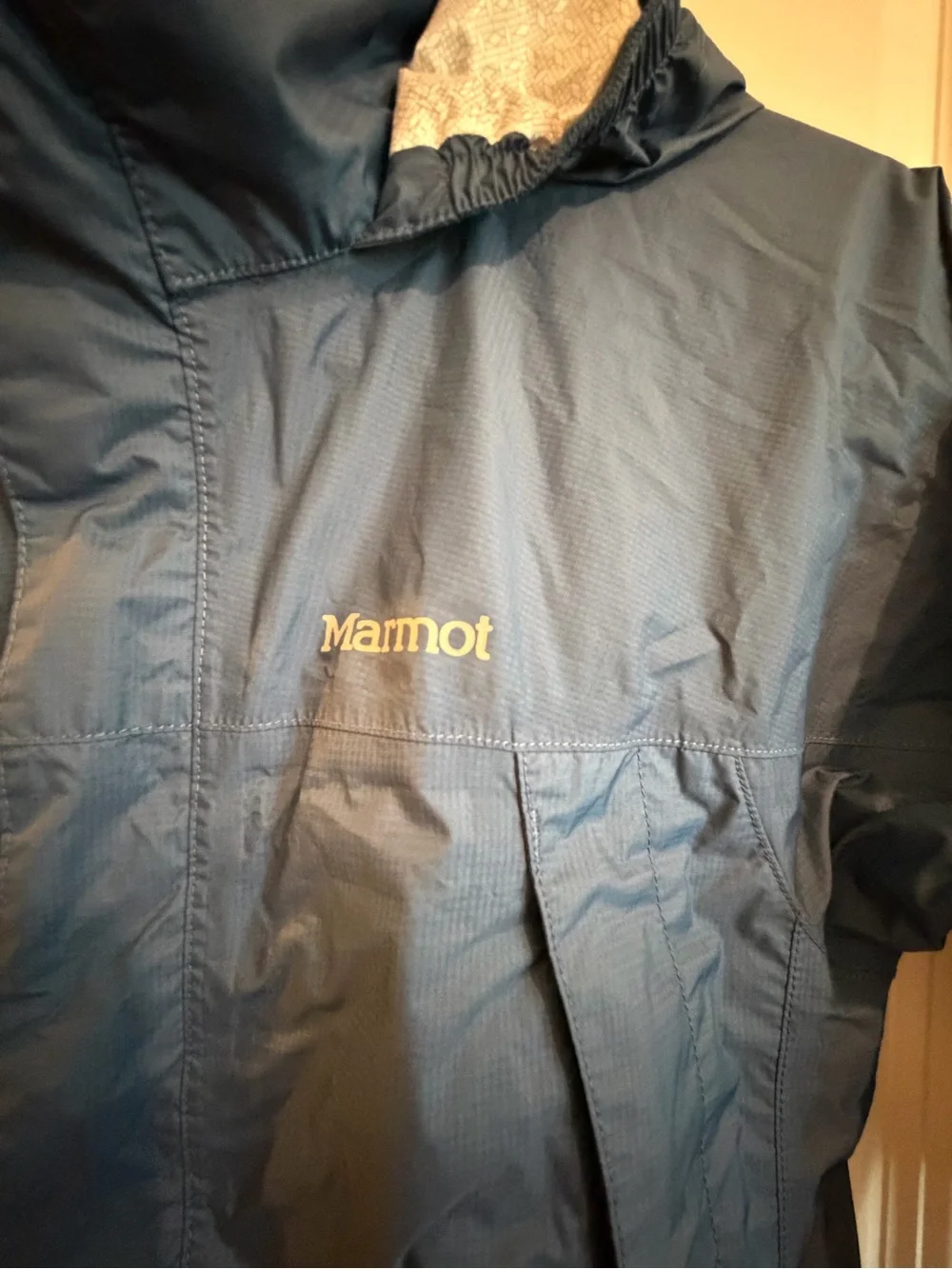 Kids navy blue Marmot rain jacket size large